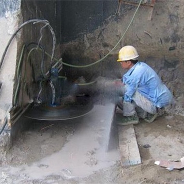 jakich narzędzi diamentowych użyć do cięcia betonu