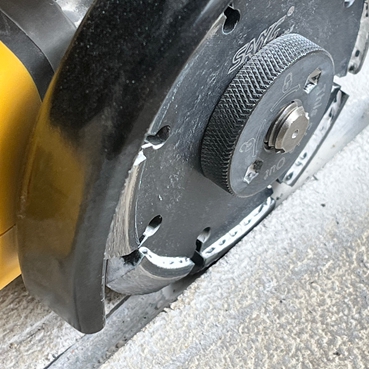 Ostrze SANG V-shape Crack Chase Blade - tnij szybciej i pracuj mądrzej.